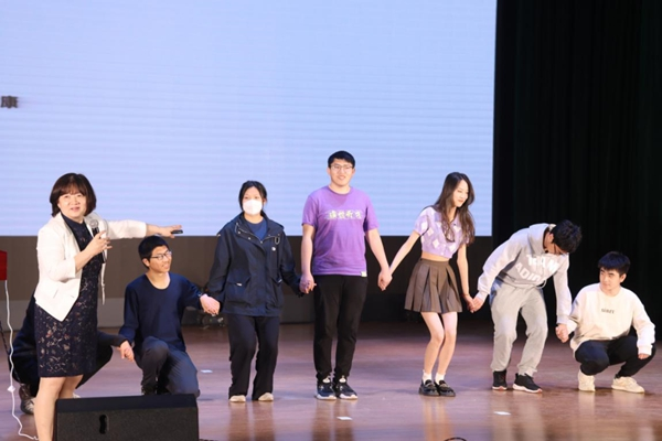 50A960F9F2E68EBD21FB40FAA92_6ECA8D21_64898